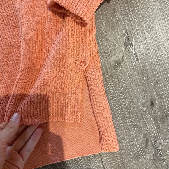 Salmon/ pink oversized Aerie sweater - Picture 3 of 4